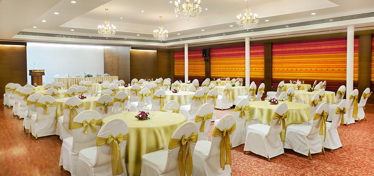The Avenue Regent Hotell Kochi Exteriör bild